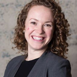 Molly M. Fowler 飾演 Little Girl Ghost