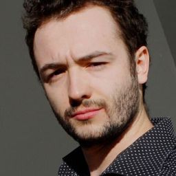 Ivan Gromov 飾演 Bartender No. 1