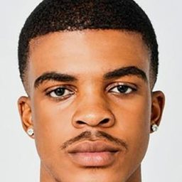 利柯納·姆加里 飾演 Fezile Gigaba / Mahamba