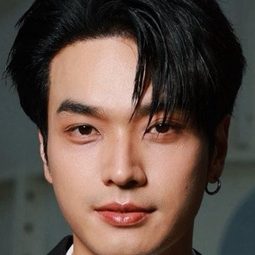 歐安米提·威瓦塔納瓦蘭 - 非人之吻演員 飾演Noi