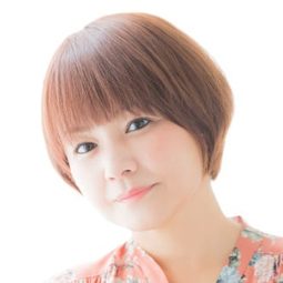 中澤 裕子 飾演 