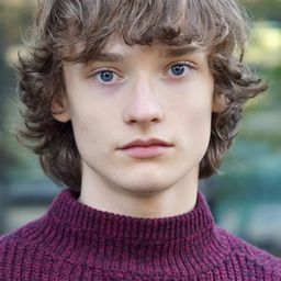 Claude Heinrich 飾演 Ferdinand