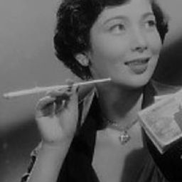 利根はる恵 飾演 