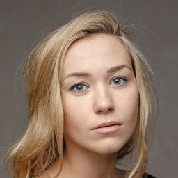 Lilia Razakova 飾演 