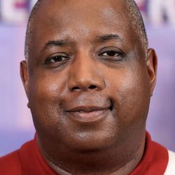 甘鮑華斯 - 蜘蛛人：超越新宇宙導演