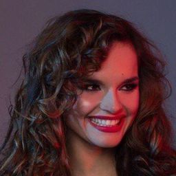 Melody Ruiz 飾演 Irene