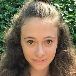 Gabriela Chojecka - W 謀殺案演員 飾演Mazur's assistant