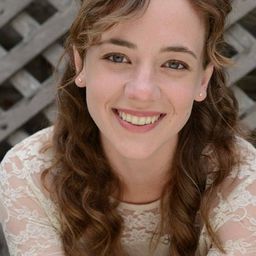 莎拉·拉札羅 飾演 Zelda Fitzgerald