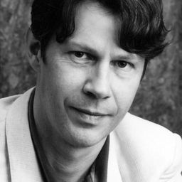 Loïc Le Page 飾演 Quentin