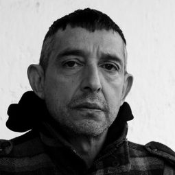 Roberto Cairo - Grandes ocasiones演員 飾演Quique