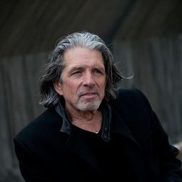Erik Hansen 飾演 