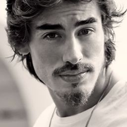 維尼修斯·雷德 飾演 Diego