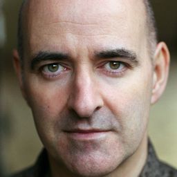 Nicholas Briggs 飾演 Sam Flint