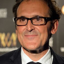 Alberto Iglesias 飾演 Self