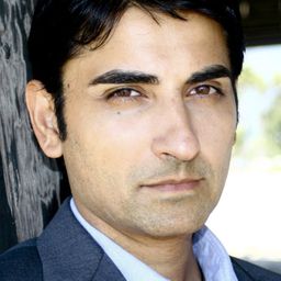 Akbar Kurtha - 白天的我，夜裡的他演員 飾演Samir