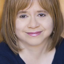 Michèle Lituac 飾演 Director of Correctional Center