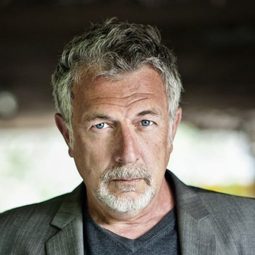 Michele Oliveri 飾演 Makler Argento