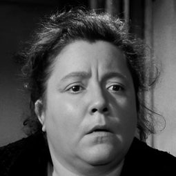 Georgette Anys - 捉賊記演員 飾演Germaine