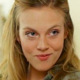 Brittany Taylor Visser - 僵屍泰德演員 飾演Stephanie