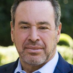 David Frum 飾演 Self