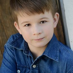 Taylor Gregory - 皮爾演員 飾演Little Sam