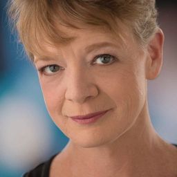 Gwyn LaRee 飾演 Alex Booth