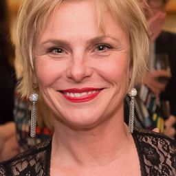 Angelica Page 飾演 Virginia