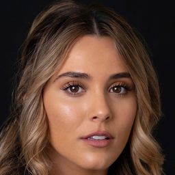 Olivia Vasquez 飾演 Gabriella (voice)