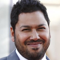 迪利普·勞 飾演 Yusuf