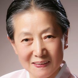 孫榮順 飾演 Yang Joon-suk's Mother