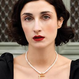 Efi Gousi - 星期一演員 飾演Bride