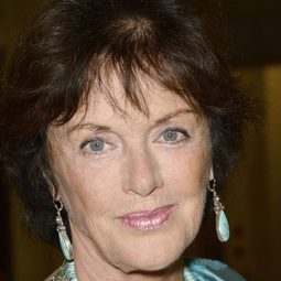 安妮杜柏凱 飾演 Samantha Hirsch