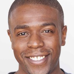 Lovensky Jean-Baptiste - 度假好友2：加勒比之亂演員 飾演Jerome