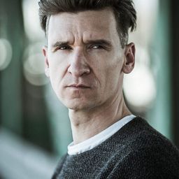 Jakub Kamieński - W 謀殺案演員 飾演Cieślak