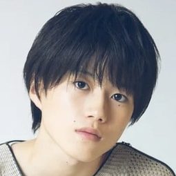 奧智哉 飾演 