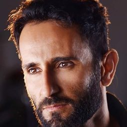 尼克·夏庫爾 飾演 Zebedee