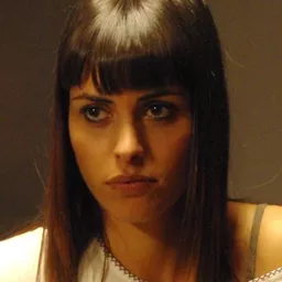 Chiara Gensini 飾演 Dafne