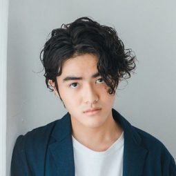 加部亜門 飾演 Ryo Kajiki