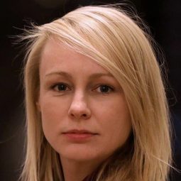 凱蒂·格林 - 皇家旅館導演