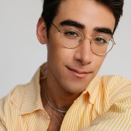 Nick Pugliese 飾演 Nik