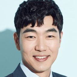 李鐘赫 - 突然有一天之黑暗森林演員 飾演Jung Woo-Jin