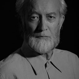 Don Gordon Bell 飾演 Biringan Bird