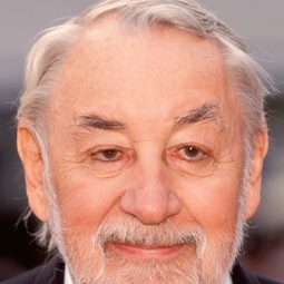 菲利浦·諾瓦雷 飾演 Toussaint