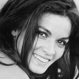 Florinda Bolkan 飾演 Olga