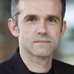 Yves Heck - 心動120演員 飾演Le prof de français