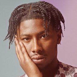 T·J·艾通斯 飾演 Kamal