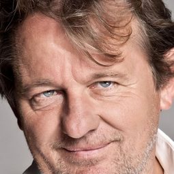 József Szarvas - Glass Tiger 3演員 飾演Cingár