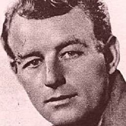 Bernard Sell 飾演 Casino Patron (uncredited)