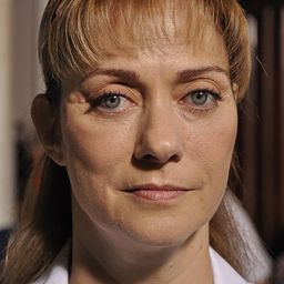 Itır Esen - Heist School演員 飾演