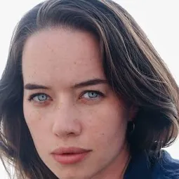 安娜·帕普威爾 - The Last Birthday演員 飾演Olga